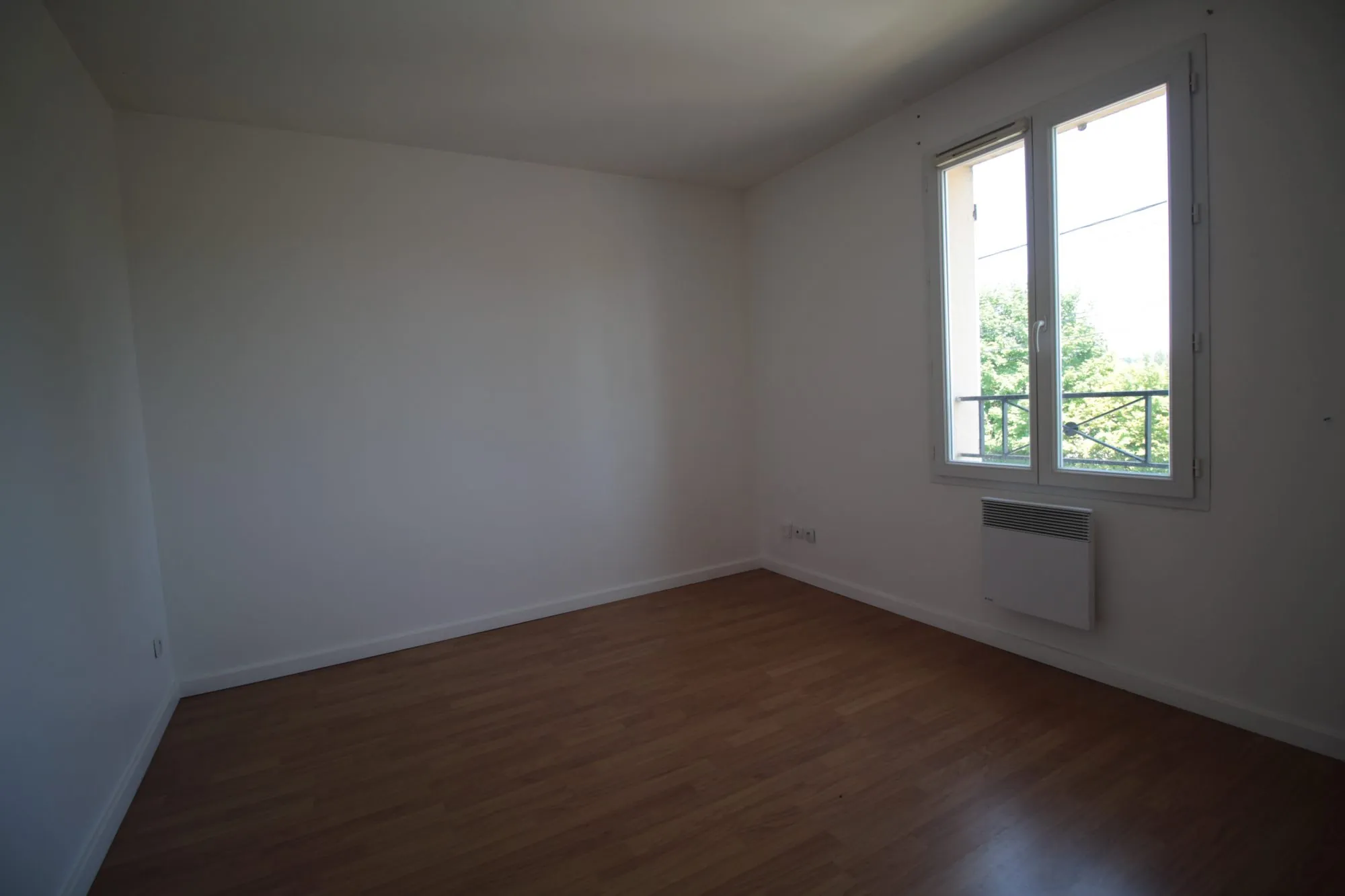 Maison rénovée 3 chambres avec garage et terrasse à Choisy-au-Bac 
