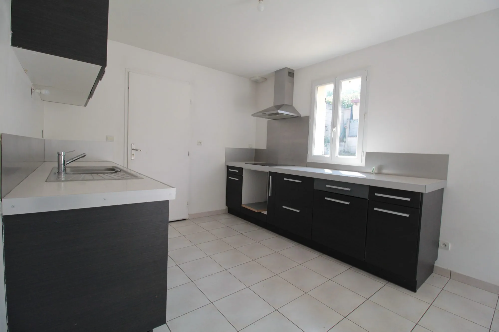 Maison rénovée 3 chambres avec garage et terrasse à Choisy-au-Bac 