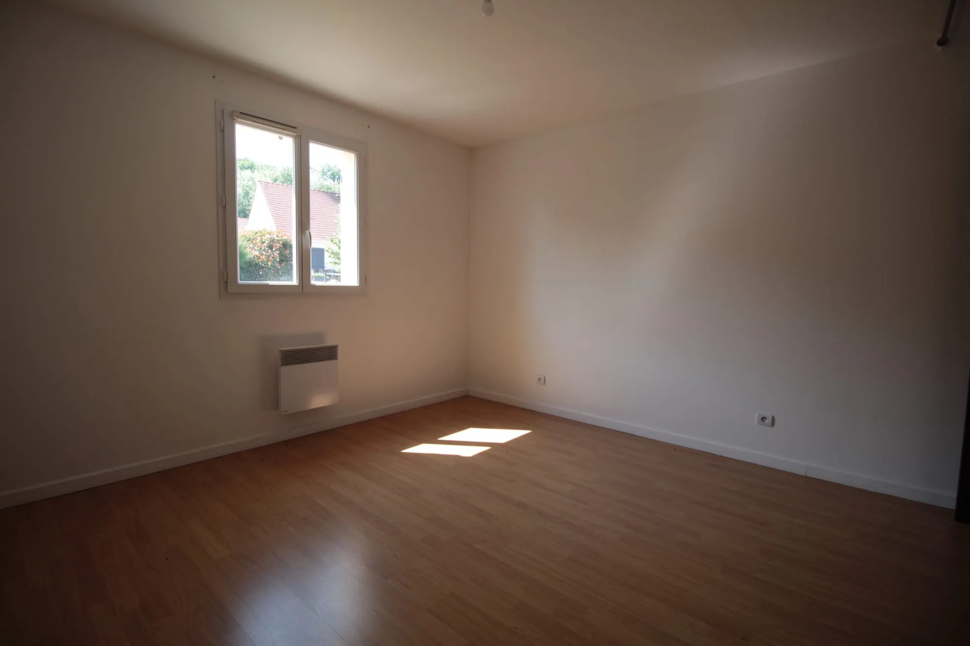 Maison rénovée 3 chambres avec garage et terrasse à Choisy-au-Bac 