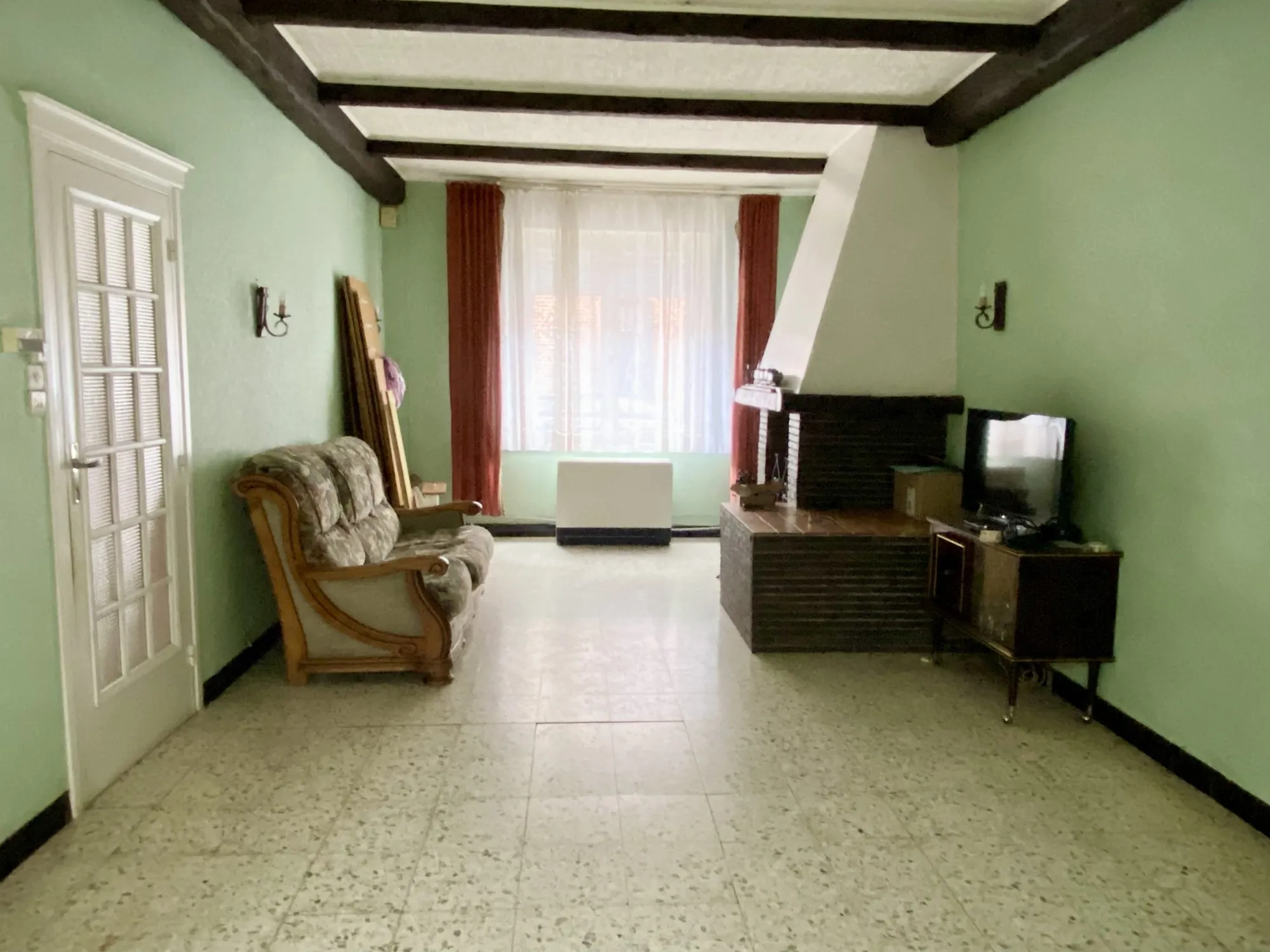 Maison ancienne à Ronchin avec 4 chambres, jardin et dépendances 