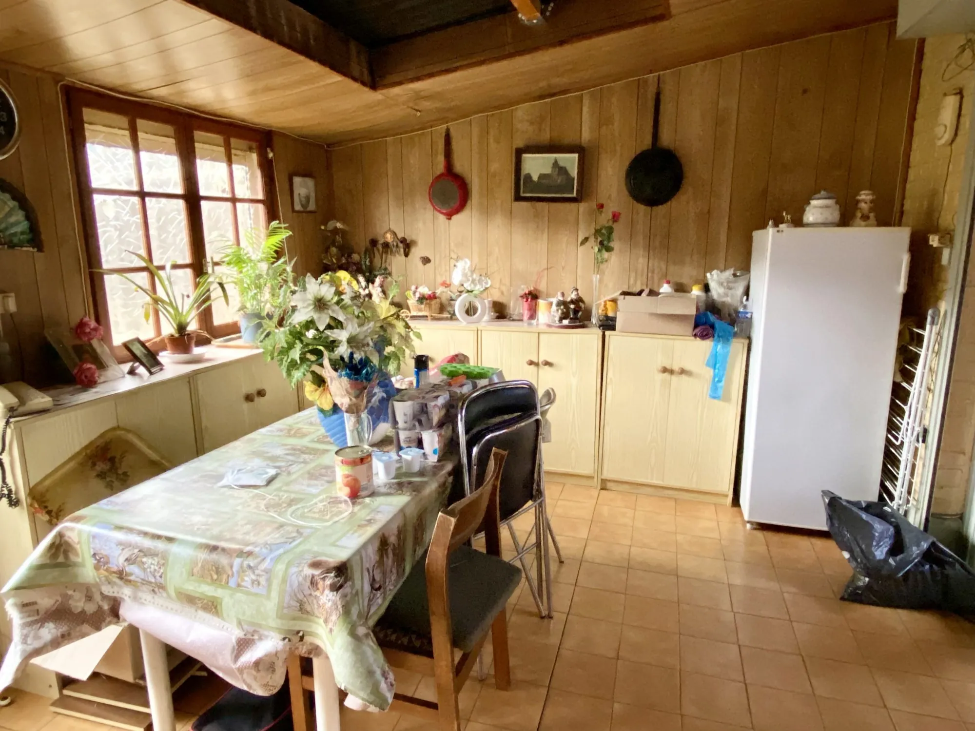 Maison ancienne à Ronchin avec 4 chambres, jardin et dépendances 