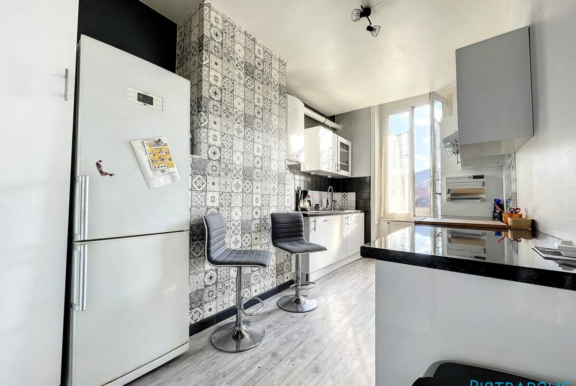 Appartement de 96 m² à Tarare en vente, idéalement situé au centre 