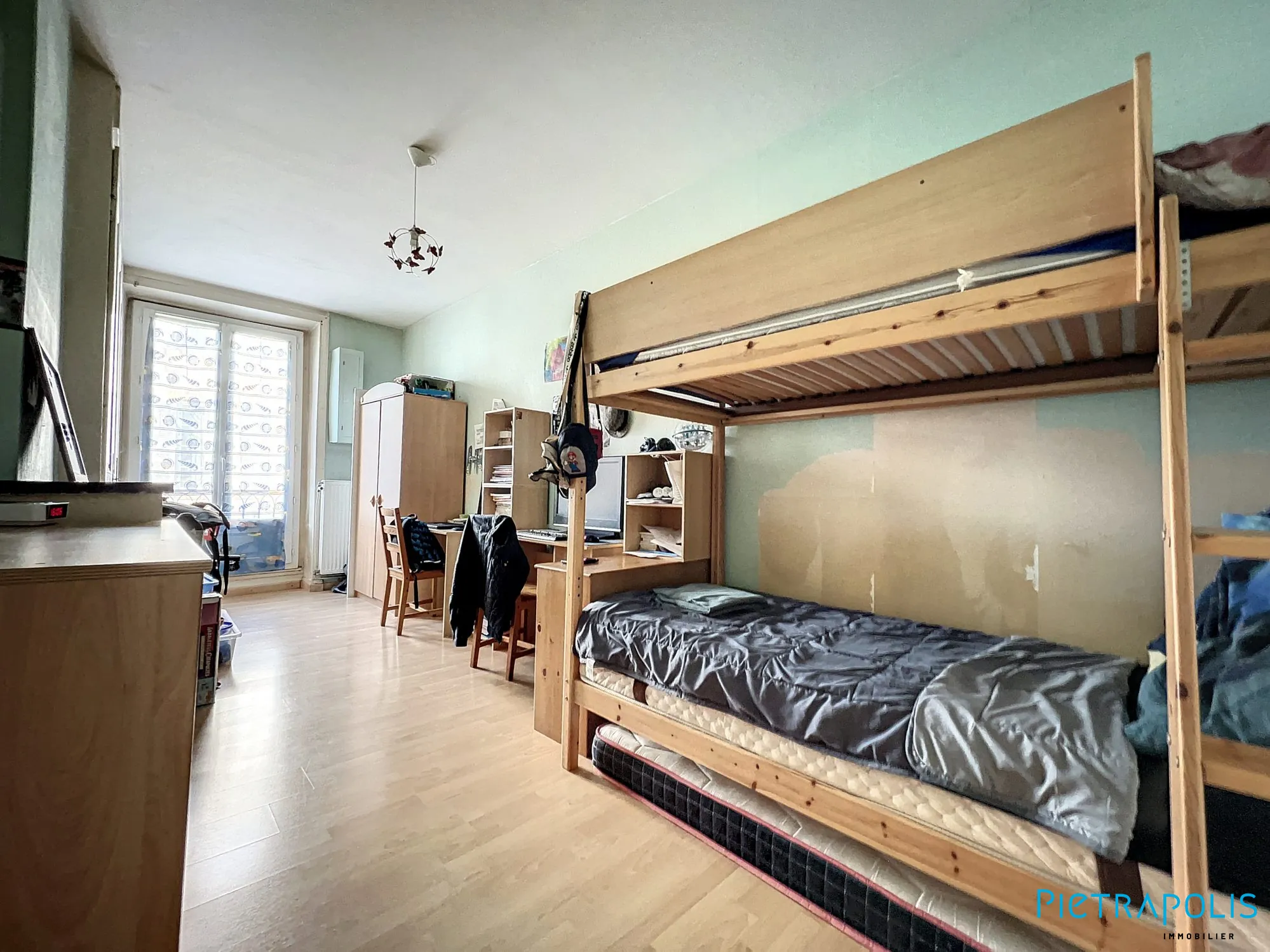 Appartement de 96 m² à Tarare en vente, idéalement situé au centre 