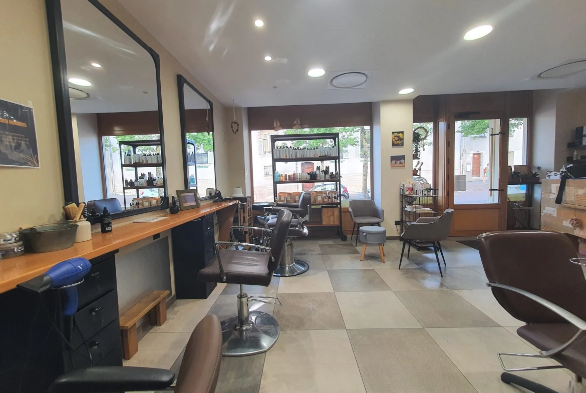 Fonds de commerce salon de coiffure bio à Dijon 55 m² 