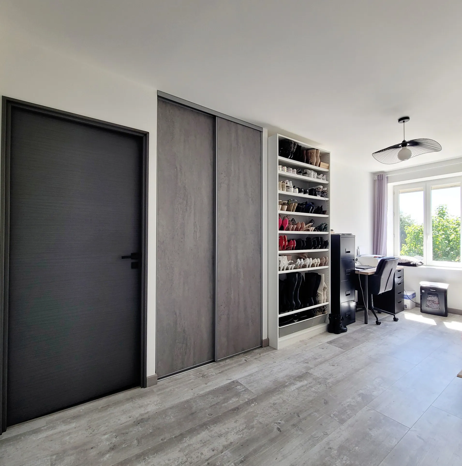 Appartement duplex rénové de 98 m² avec terrasse à Misérieux 