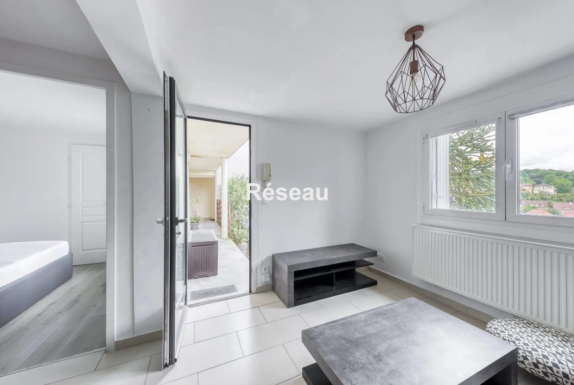 Appartement 2 pièces avec jardin et vue panoramique à Saclay 
