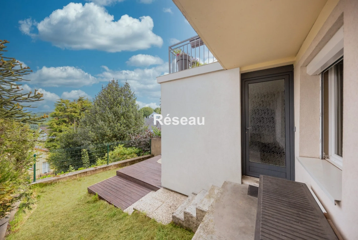 Appartement 2 pièces avec jardin et vue panoramique à Saclay 