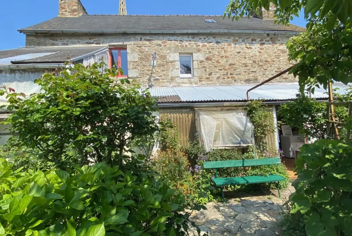 Maison en pierre avec jardin clos et potentiel de rénovation à Plouec-du-Trieux 