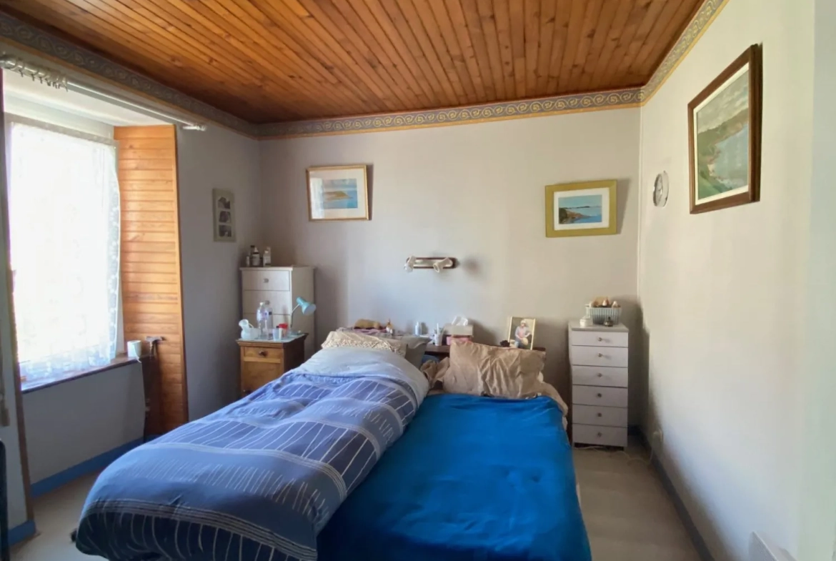Maison en pierre avec jardin clos et potentiel de rénovation à Plouec-du-Trieux 