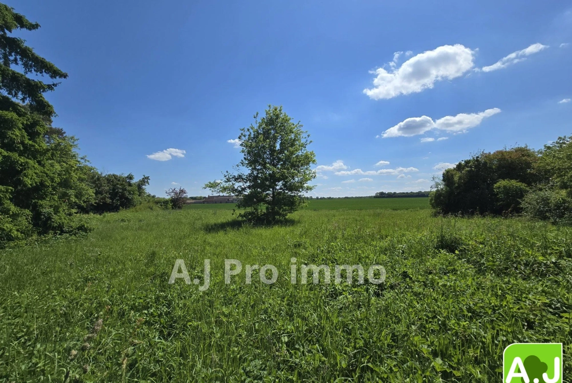 Terrain à bâtir de 1558 m² à Ezy-sur-Eure – Vue campagne, calme et ensoleillé 