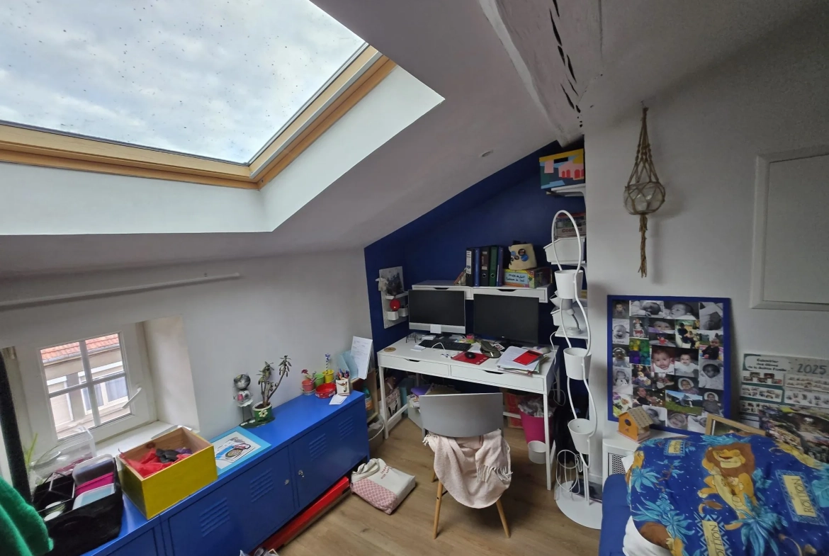 Bel appartement T3 duplex rénové à Toul en centre-ville 