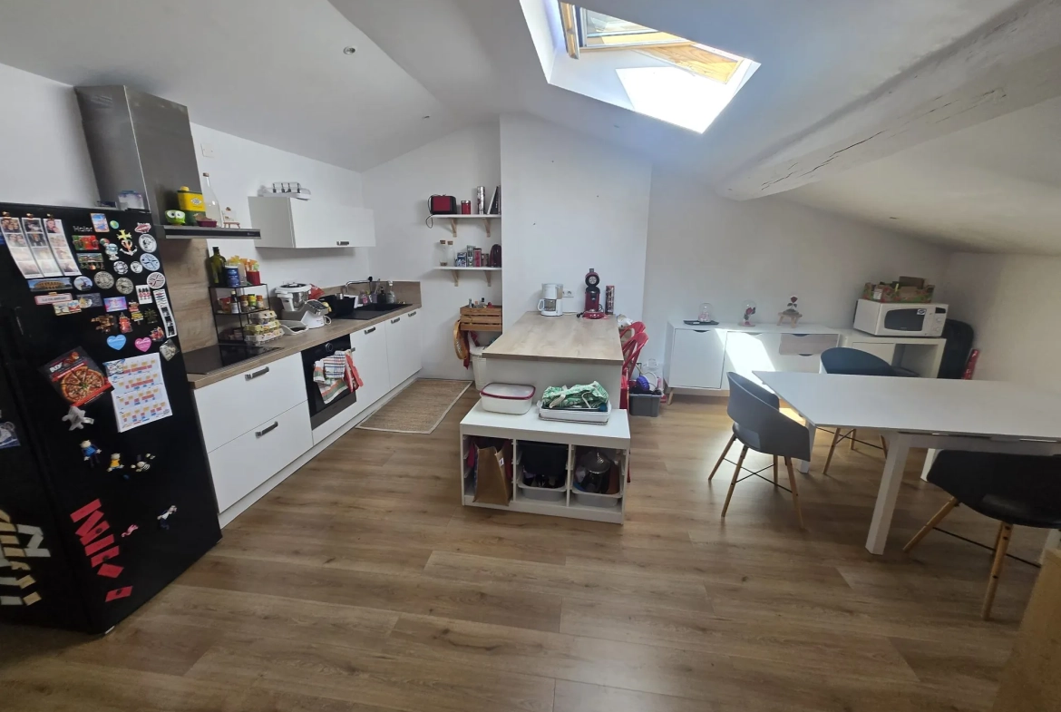 Bel appartement T3 duplex rénové à Toul en centre-ville 