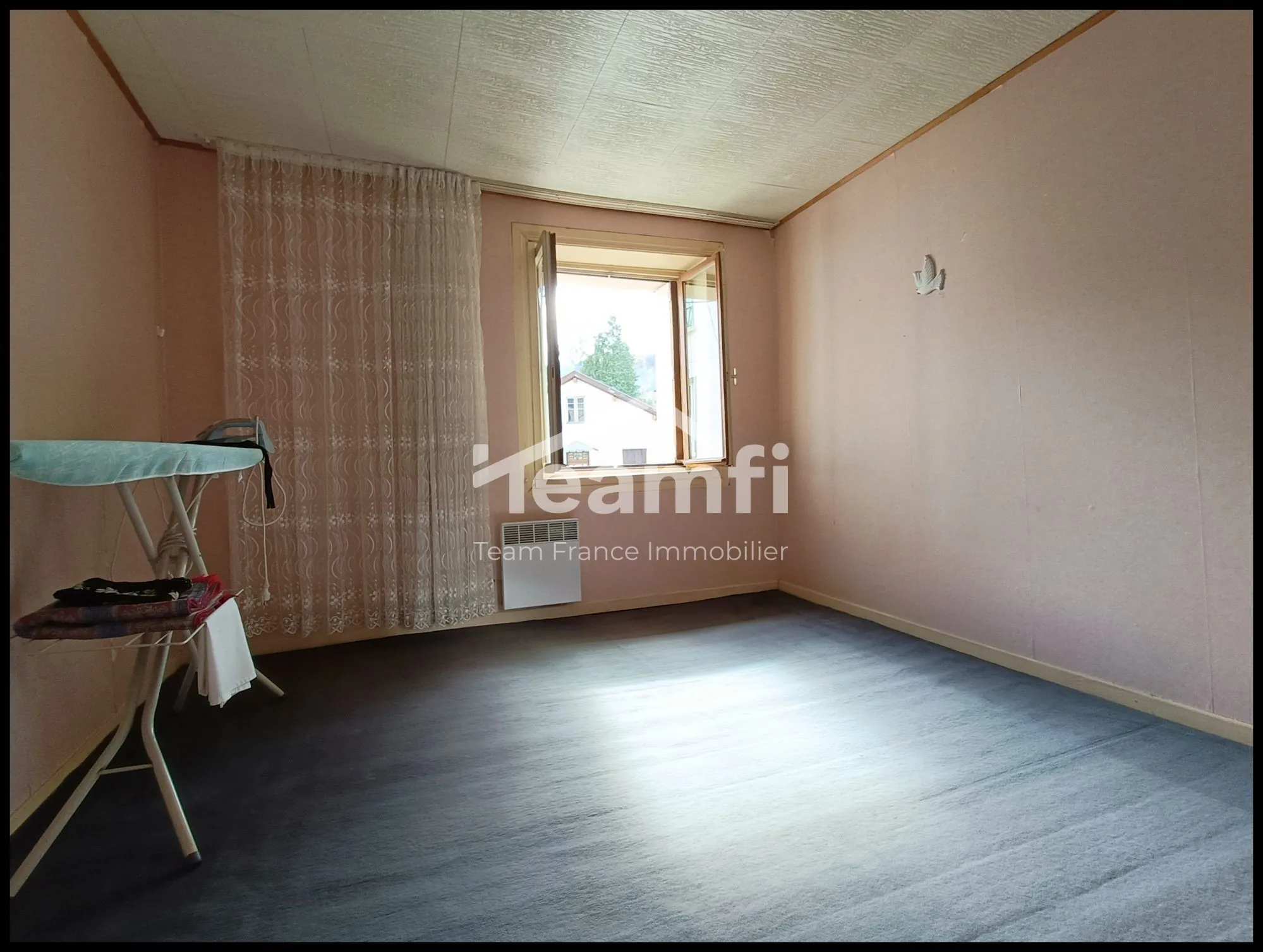 Immeuble rénové de 158 m² à Thiers, proche Vallée des Rouets 