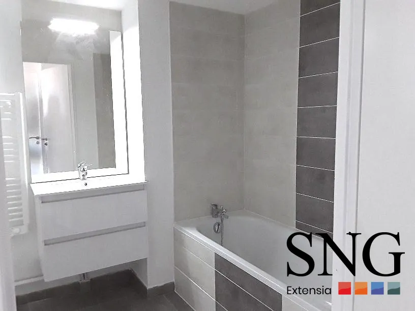 Appartement 3 pièces récent avec terrasse, parking et garage à Pollestres 