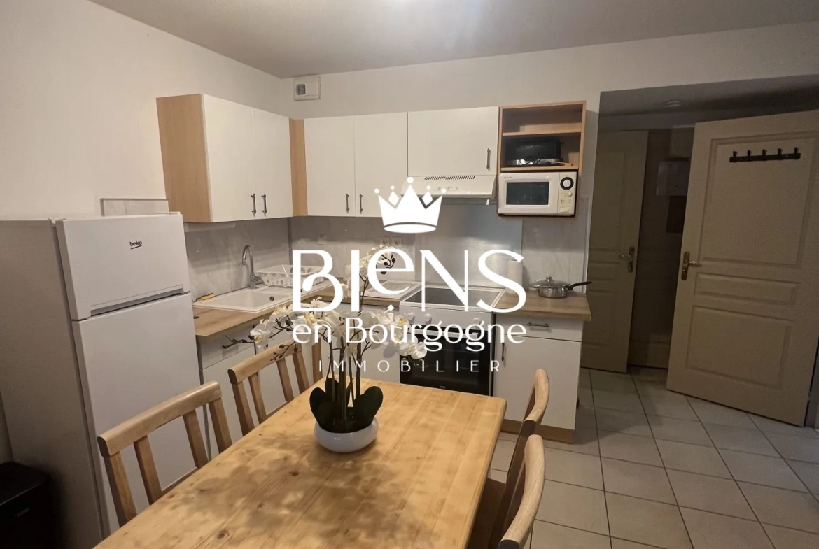 CUISINE Appartement en Rez-de-Chaussée avec Terrasse et Piscine à Beaune 
