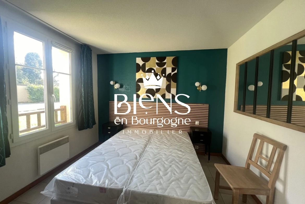 CHAMBRE Appartement en Rez-de-Chaussée avec Terrasse et Piscine à Beaune 
