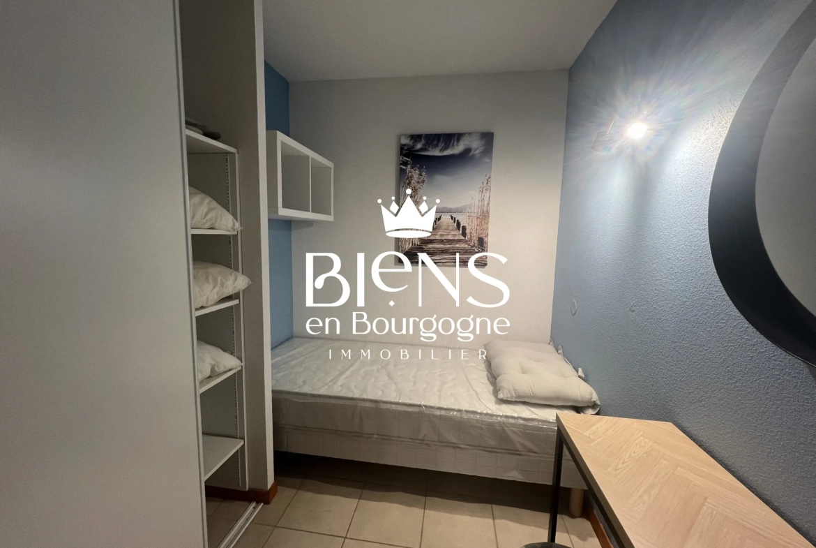 CHAMBRE BUREAU Appartement en Rez-de-Chaussée avec Terrasse et Piscine à Beaune 
