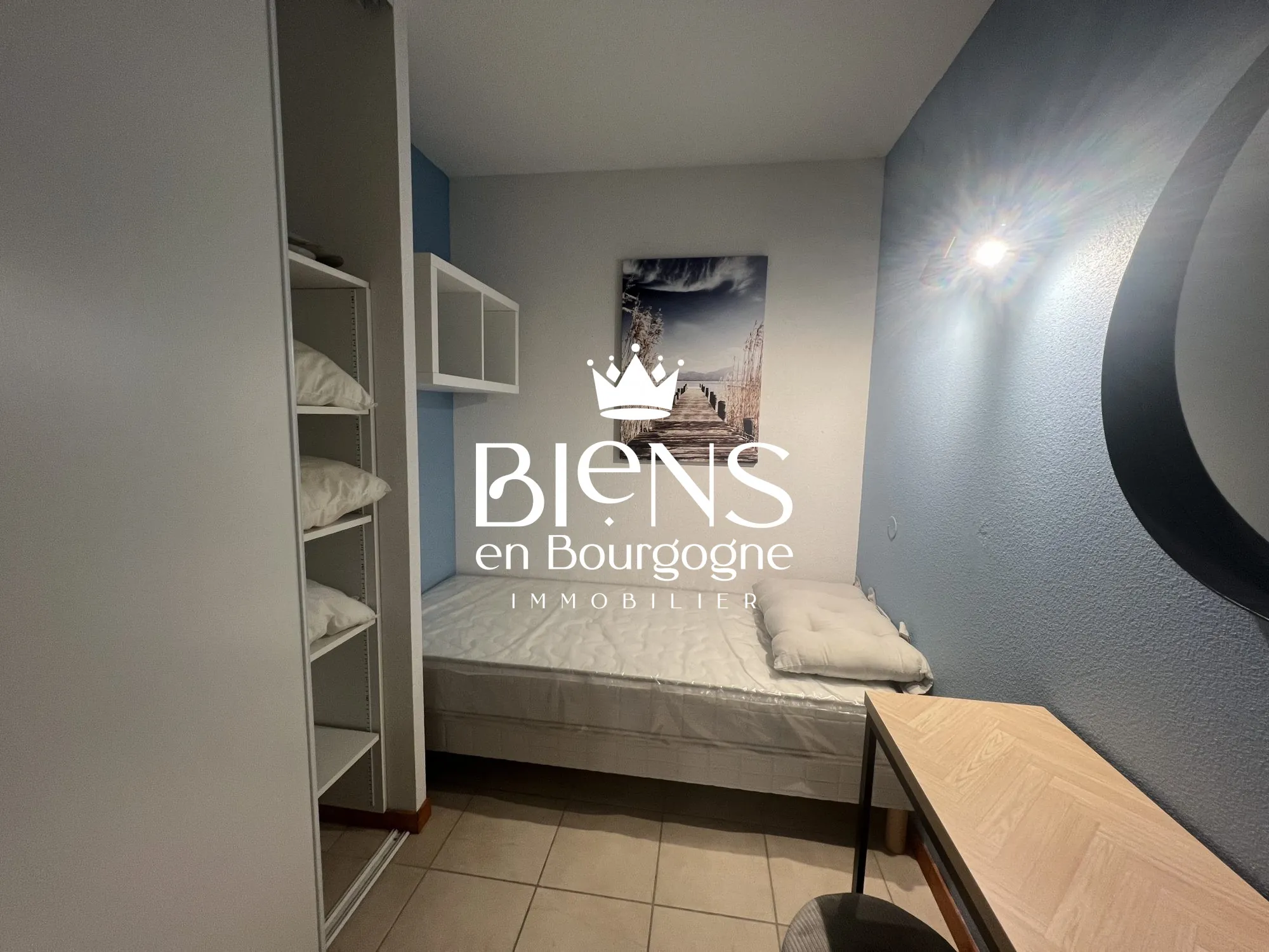 CHAMBRE BUREAU Appartement en Rez-de-Chaussée avec Terrasse et Piscine à Beaune 