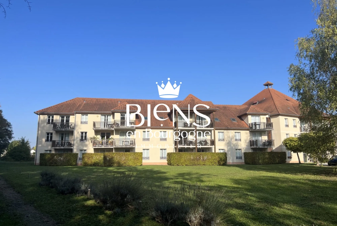 Appartement en Rez-de-Chaussée avec Terrasse et Piscine à Beaune 