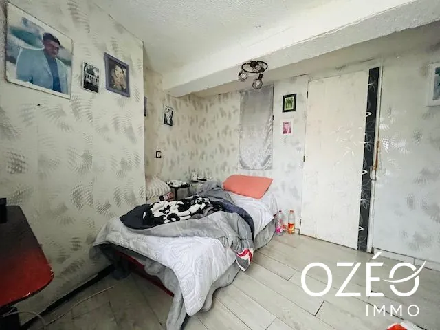 Maison de village à rénover de 75 m² à Millas avec 3 chambres et bureau 