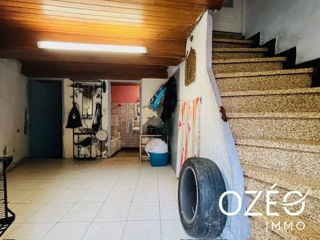 Maison de village à rénover de 75 m² à Millas avec 3 chambres et bureau 