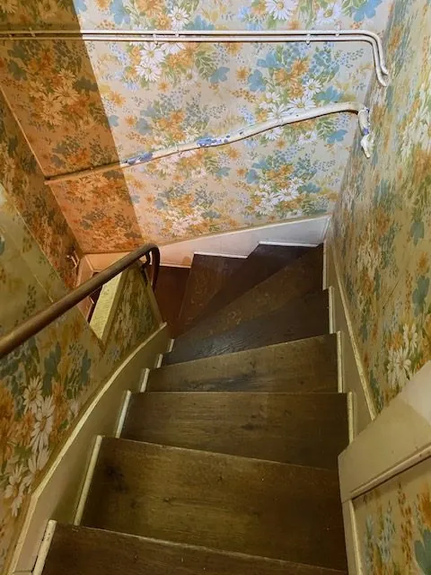 Maison à vendre à Saint-Cosme-en-Vairais avec 4 chambres, jardin et dépendances 
