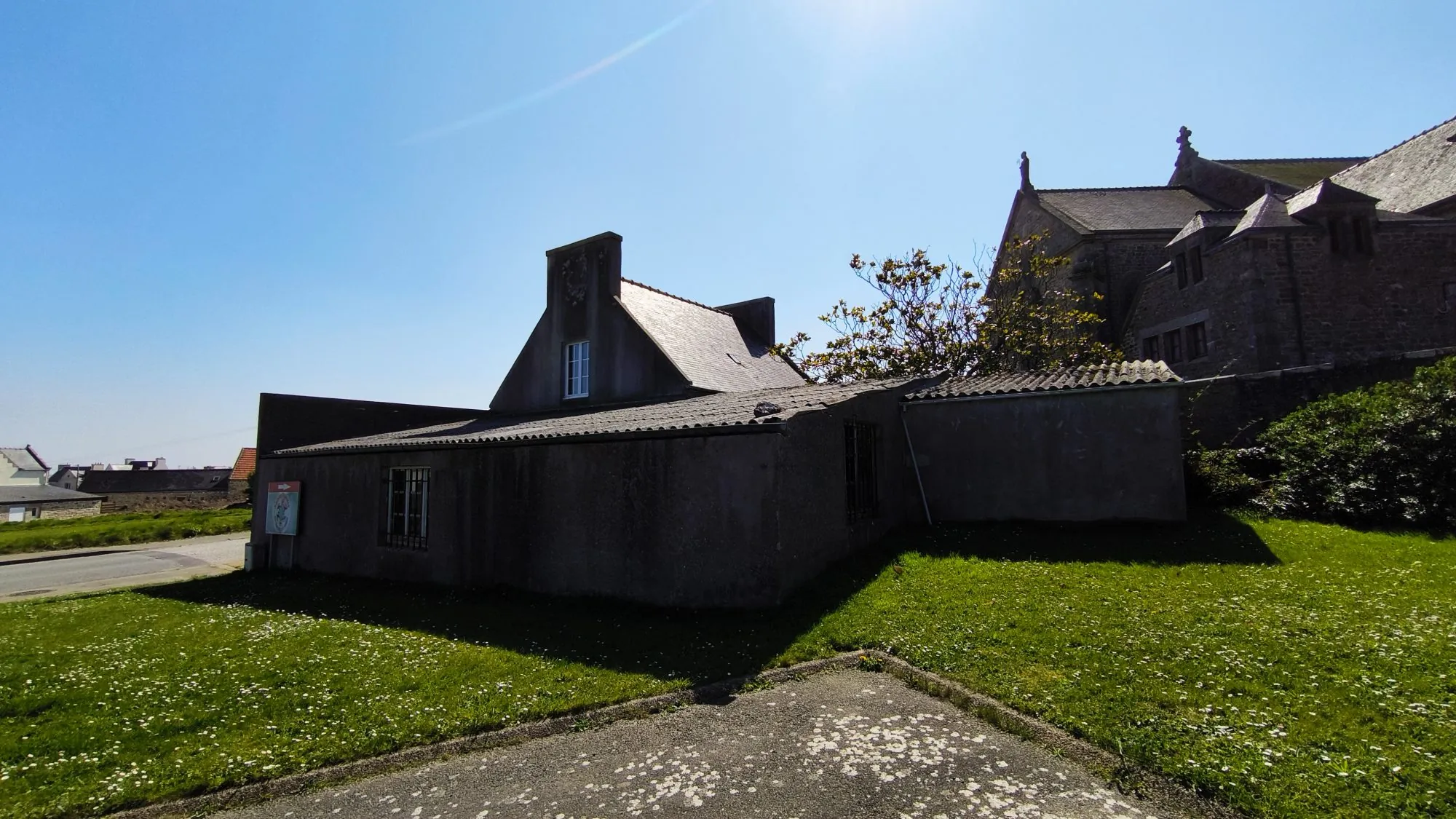 Maison avec hangar à vendre à Plougoulm, Bretagne - 93 m² 
