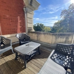 Appartement dans un château historique à Trélissac avec terrasse et parking