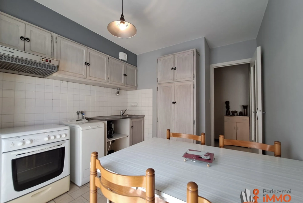 Appartement T2 de 48m² avec cave et ascenseur à Saint-Etienne 