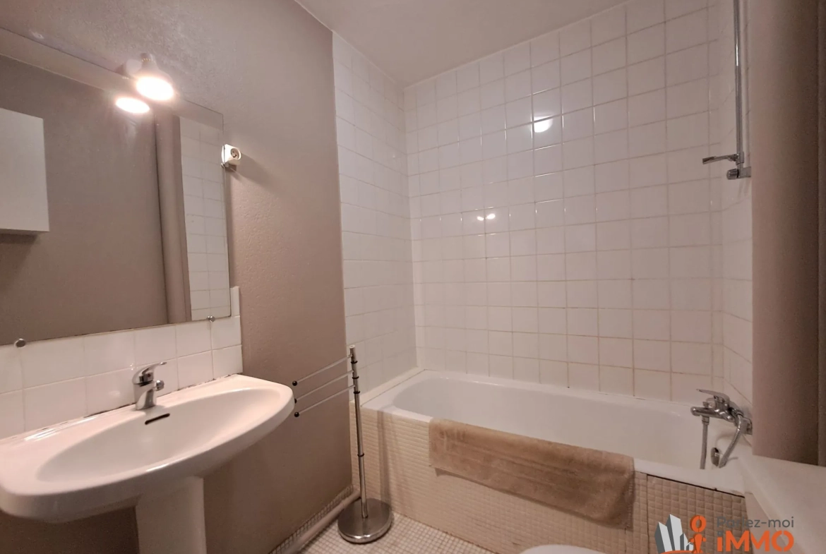 Appartement T2 de 48m² avec cave et ascenseur à Saint-Etienne 