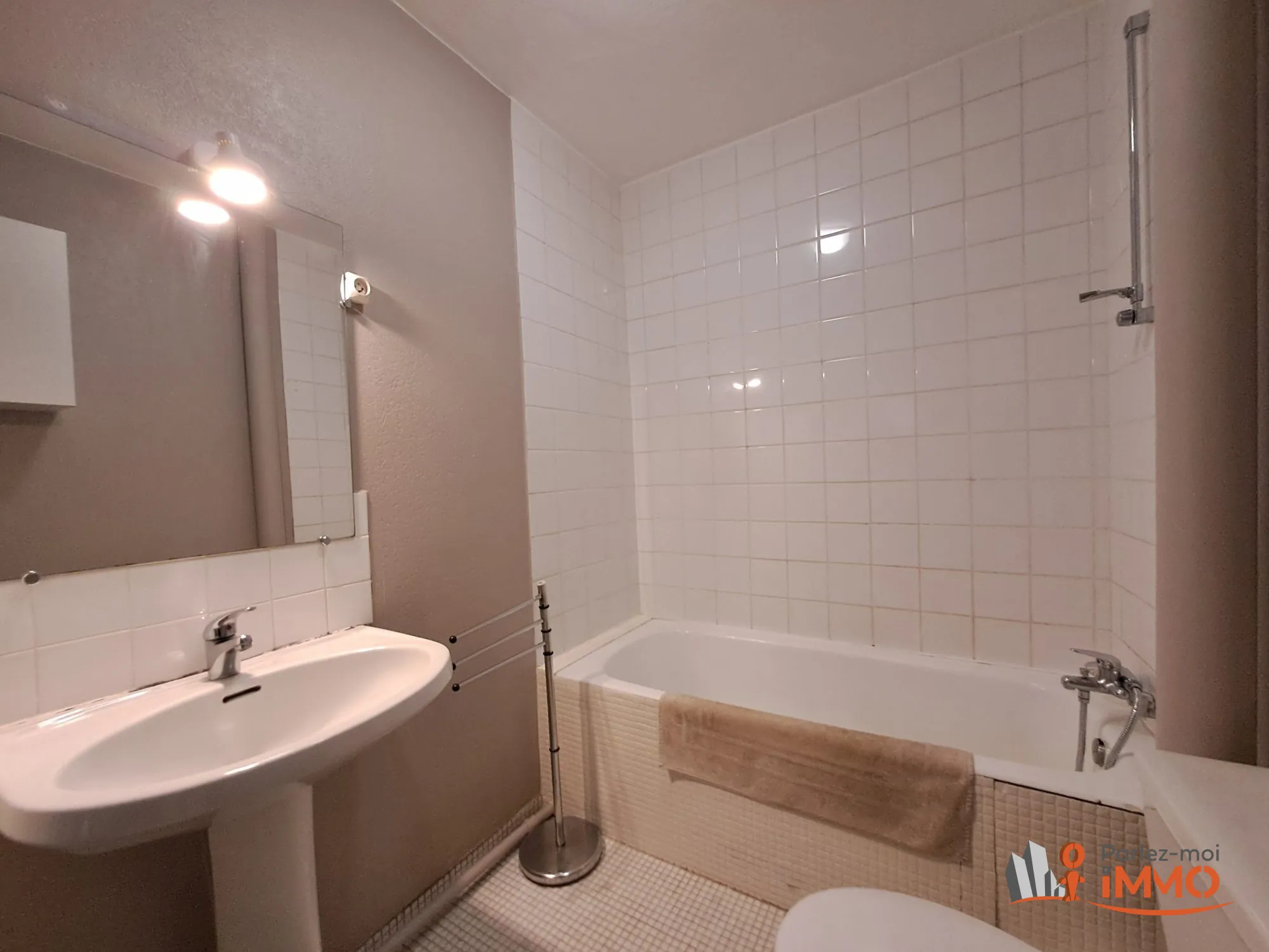 Appartement T2 de 48m² avec cave et ascenseur à Saint-Etienne 