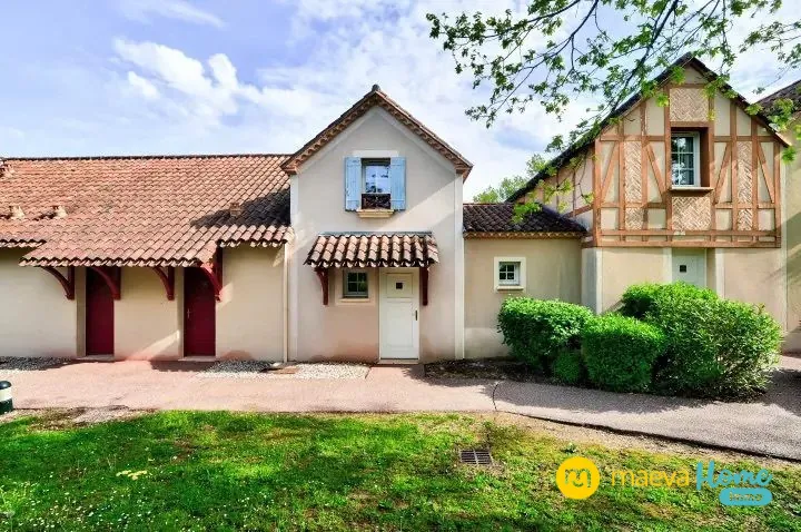 Appartement duplex avec jardin et piscine à Monflanquin 