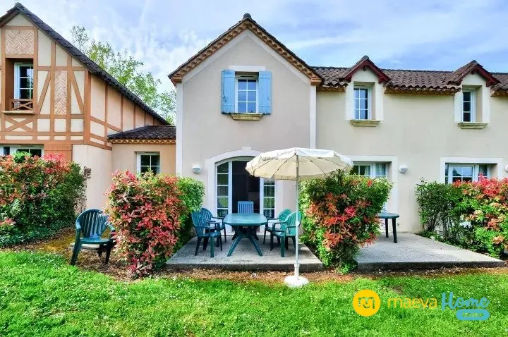 Appartement duplex avec jardin et piscine à Monflanquin 