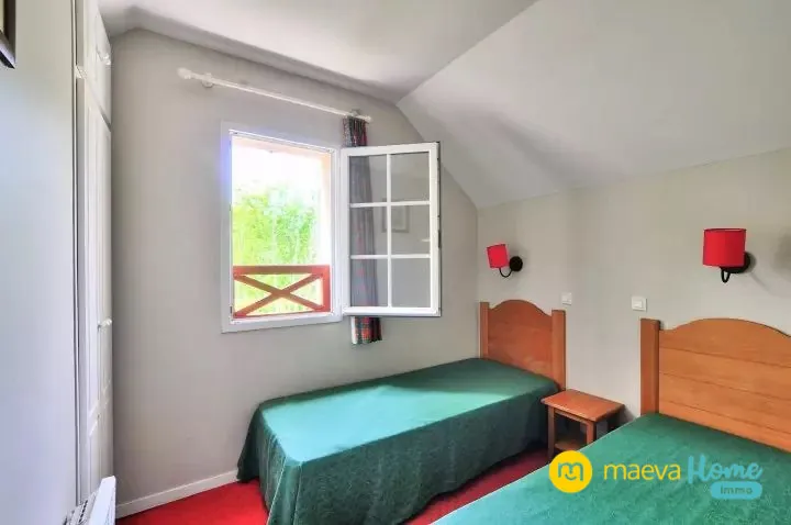 Appartement duplex avec jardin et piscine à Monflanquin 