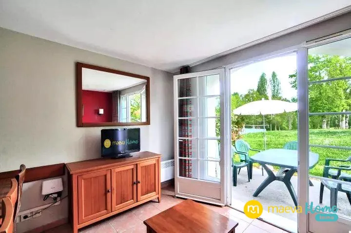 Appartement duplex avec jardin et piscine à Monflanquin 