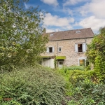 Maison en pierre à vendre à Étampes de 97 m² avec jardin et potentiel d'extension