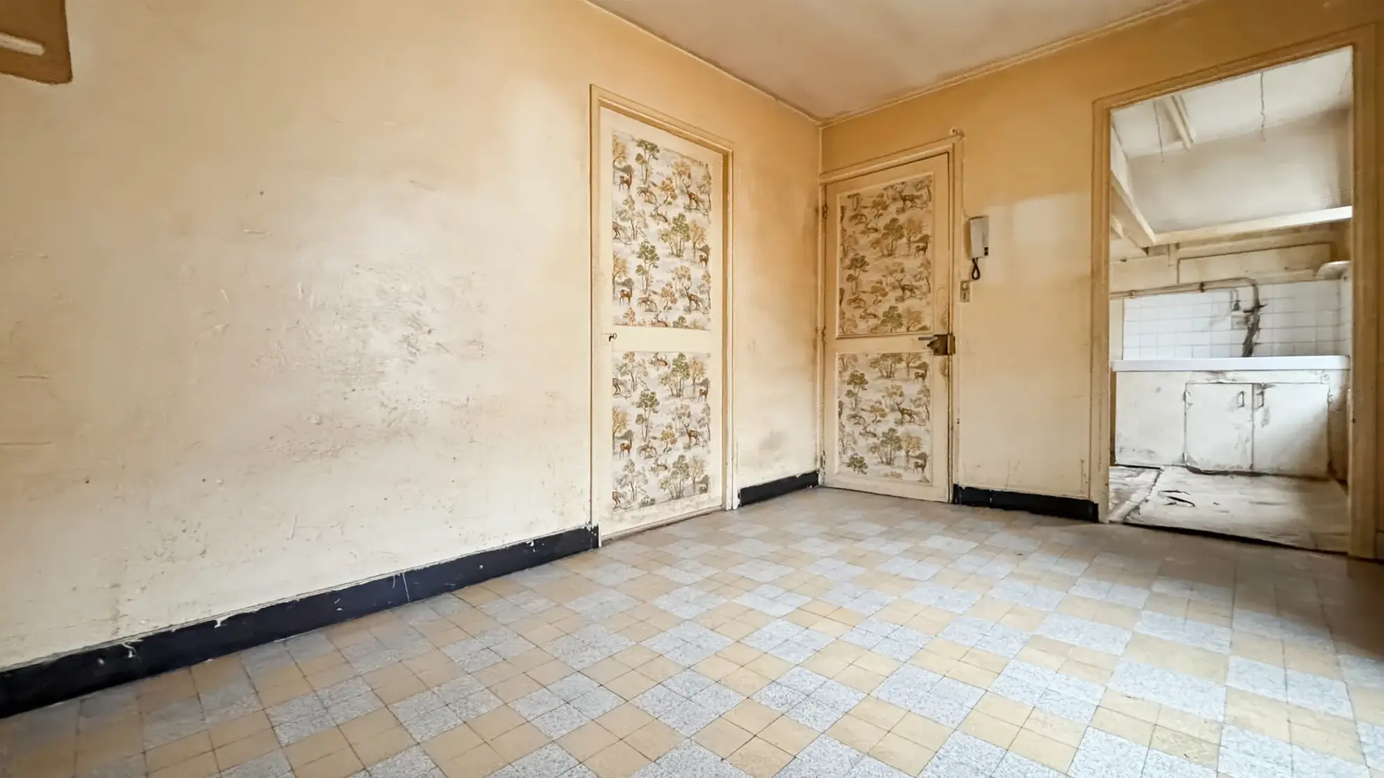Maison en pierre à vendre à Étampes de 97 m² avec jardin et potentiel d'extension 