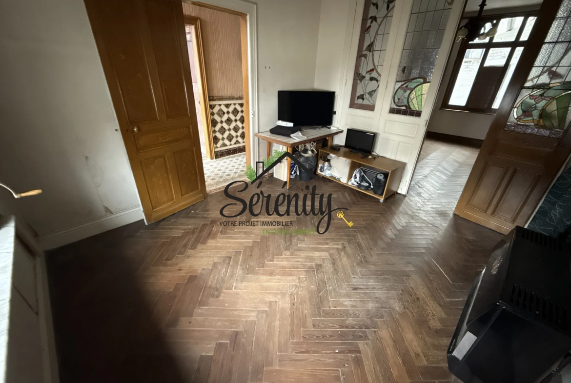 Maison bourgeoise à Caudry de 260 m² à rénover avec potentiel exceptionnel 