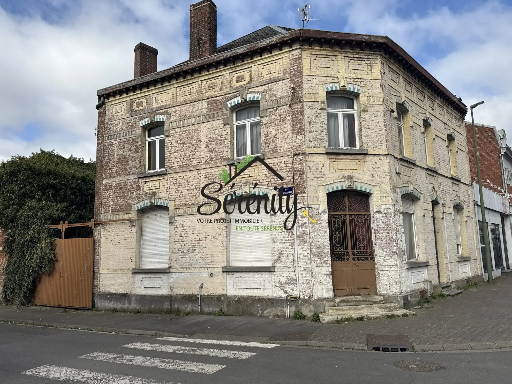 Maison bourgeoise à Caudry de 260 m² à rénover avec potentiel exceptionnel 