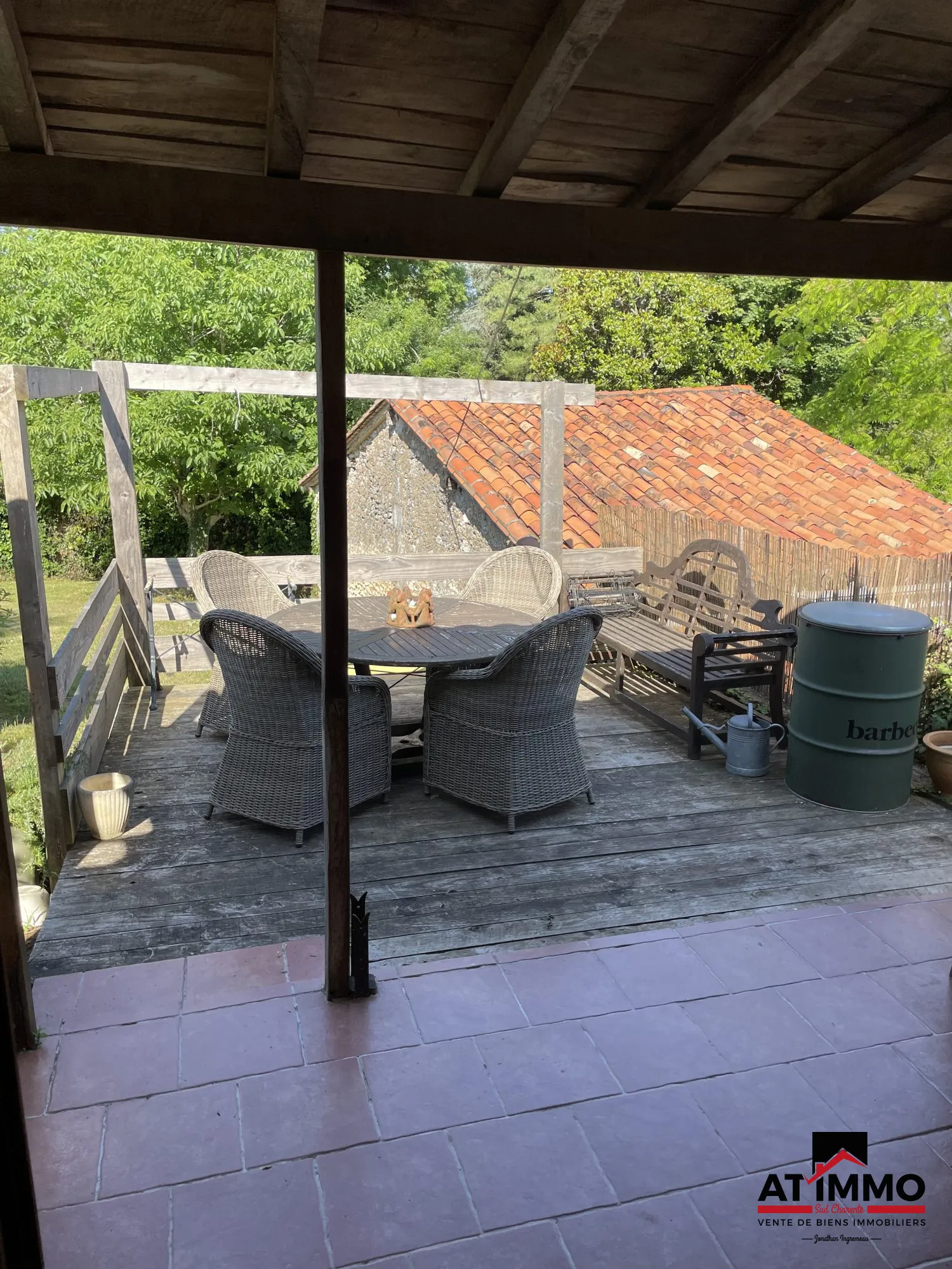 Charmante maison de campagne à Saint Privat en Périgord avec grange et terrasses 