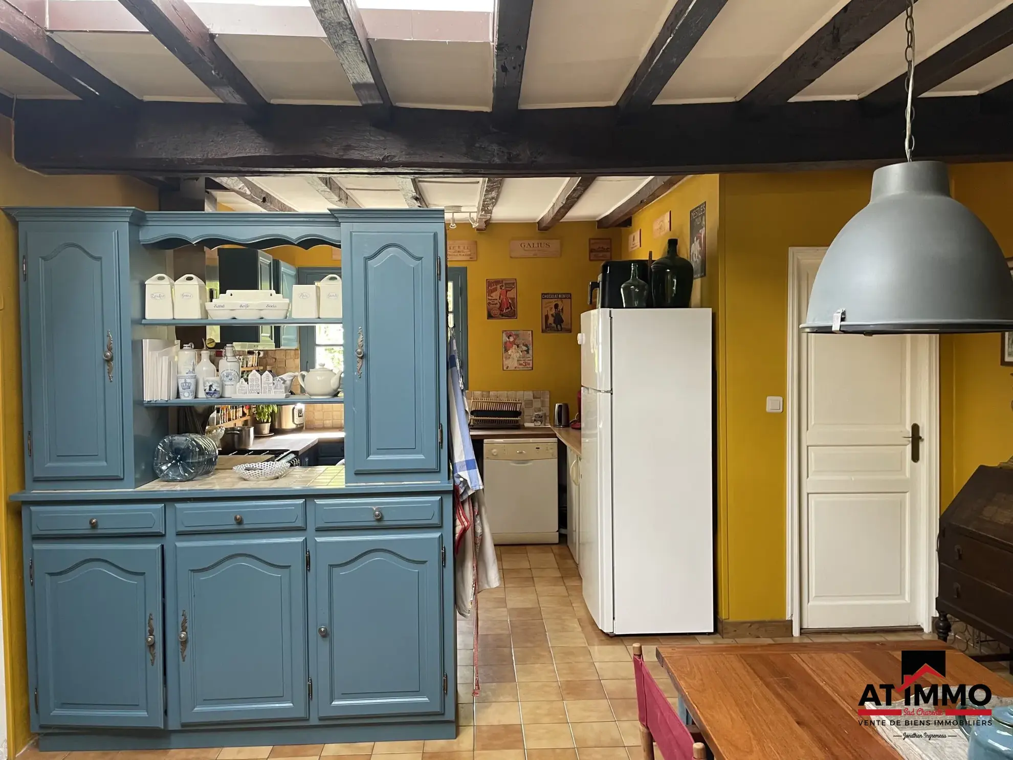Charmante maison de campagne à Saint Privat en Périgord avec grange et terrasses 