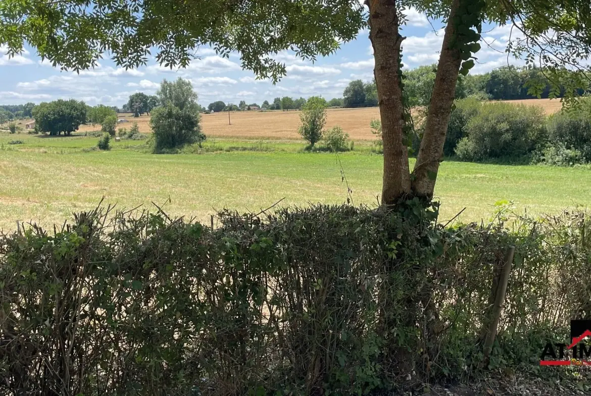 Charmante maison de campagne à Saint Privat en Périgord avec grange et terrasses 