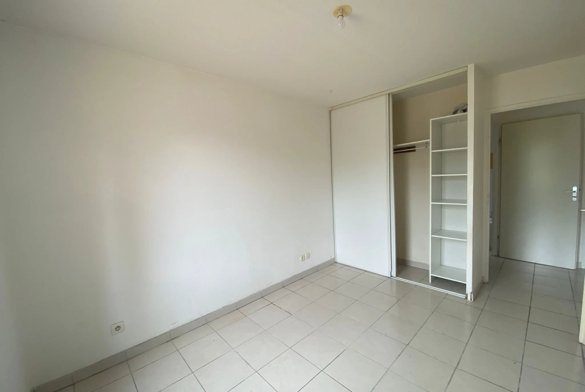 Appartement T3 avec terrasse et parking à Toulouse Saint Simon 