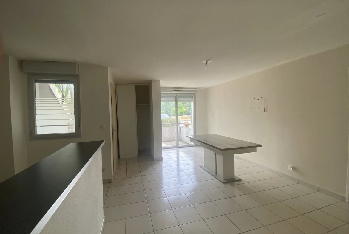 Appartement T3 avec terrasse et parking à Toulouse Saint Simon 