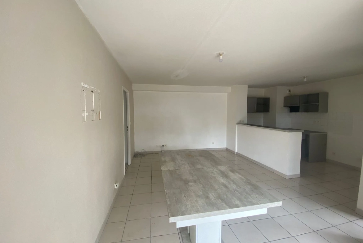 Appartement T3 avec terrasse et parking à Toulouse Saint Simon 