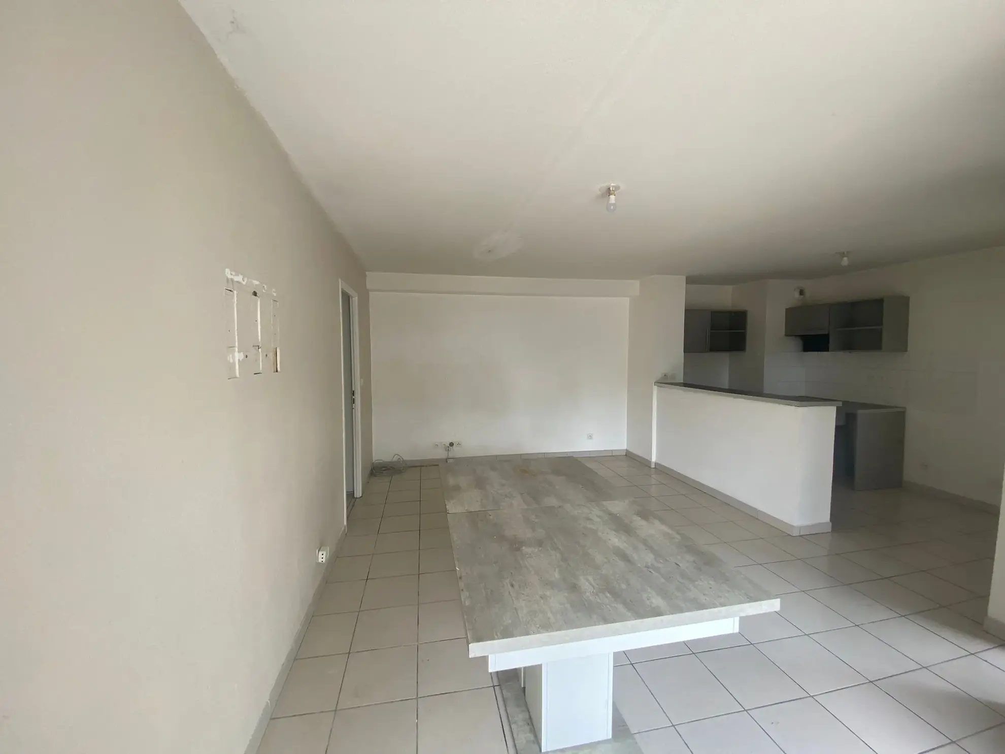 Appartement T3 avec terrasse et parking à Toulouse Saint Simon 