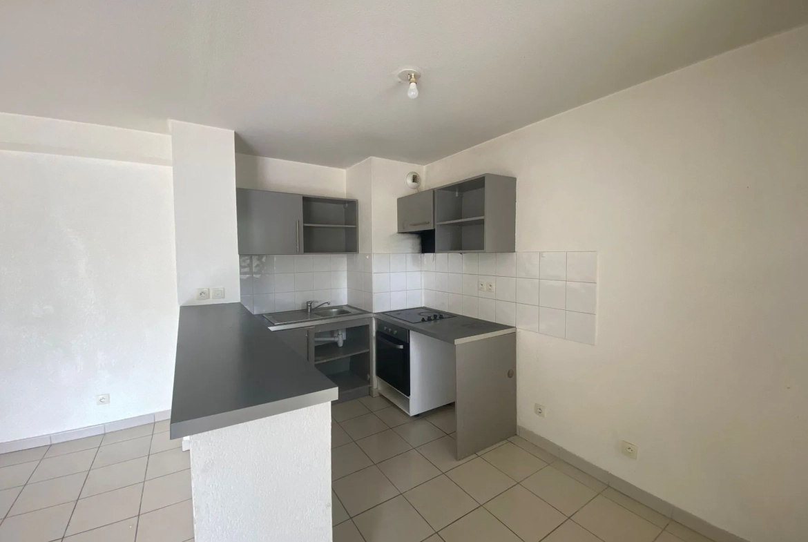 Appartement T3 avec terrasse et parking à Toulouse Saint Simon 