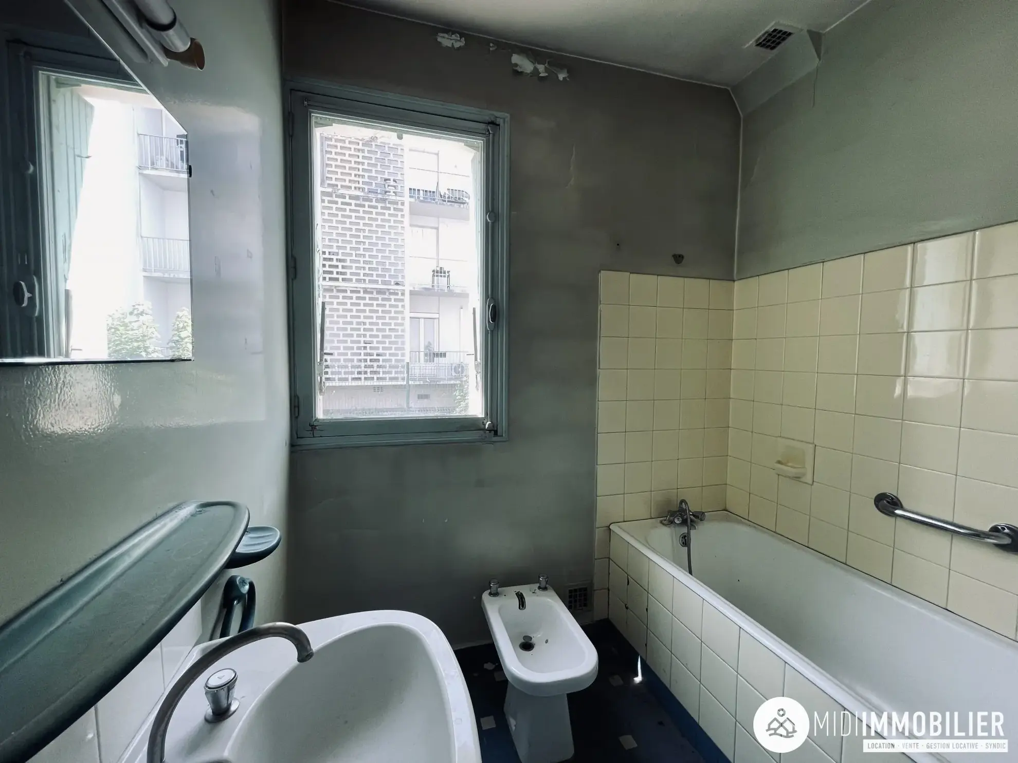 Appartement T3 à vendre à Albi, proche du centre, avec cave et travaux à prévoir 