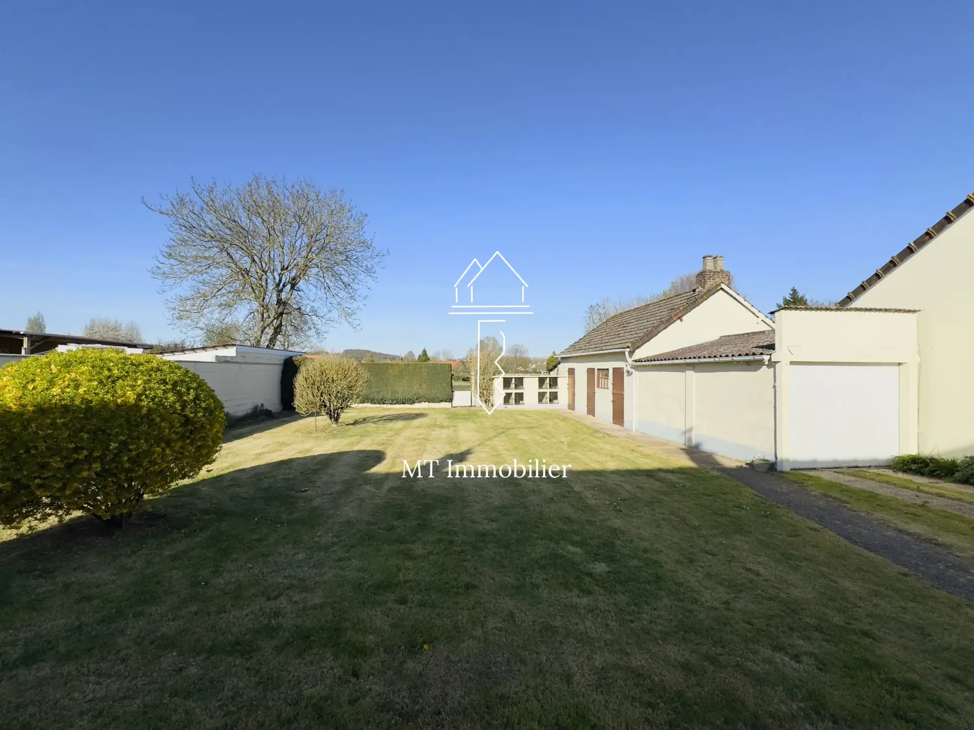 Charmant plain-pied à vendre à Beaurainville avec jardin et dépendances 