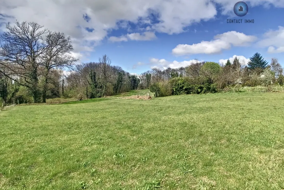 Terrain constructible à Sadroc de 1 900 m² avec certificat d'urbanisme 